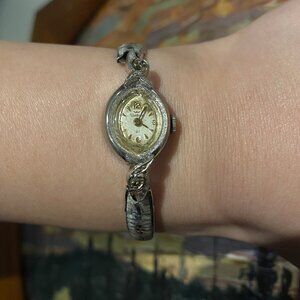 vintage waltham 21 jewels wind-up mechanical ladies watch
